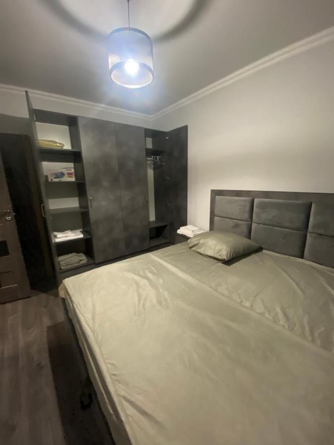 2 Cosy Apartment In Townhouse Near Airport Evn Geghanist  エクステリア 写真